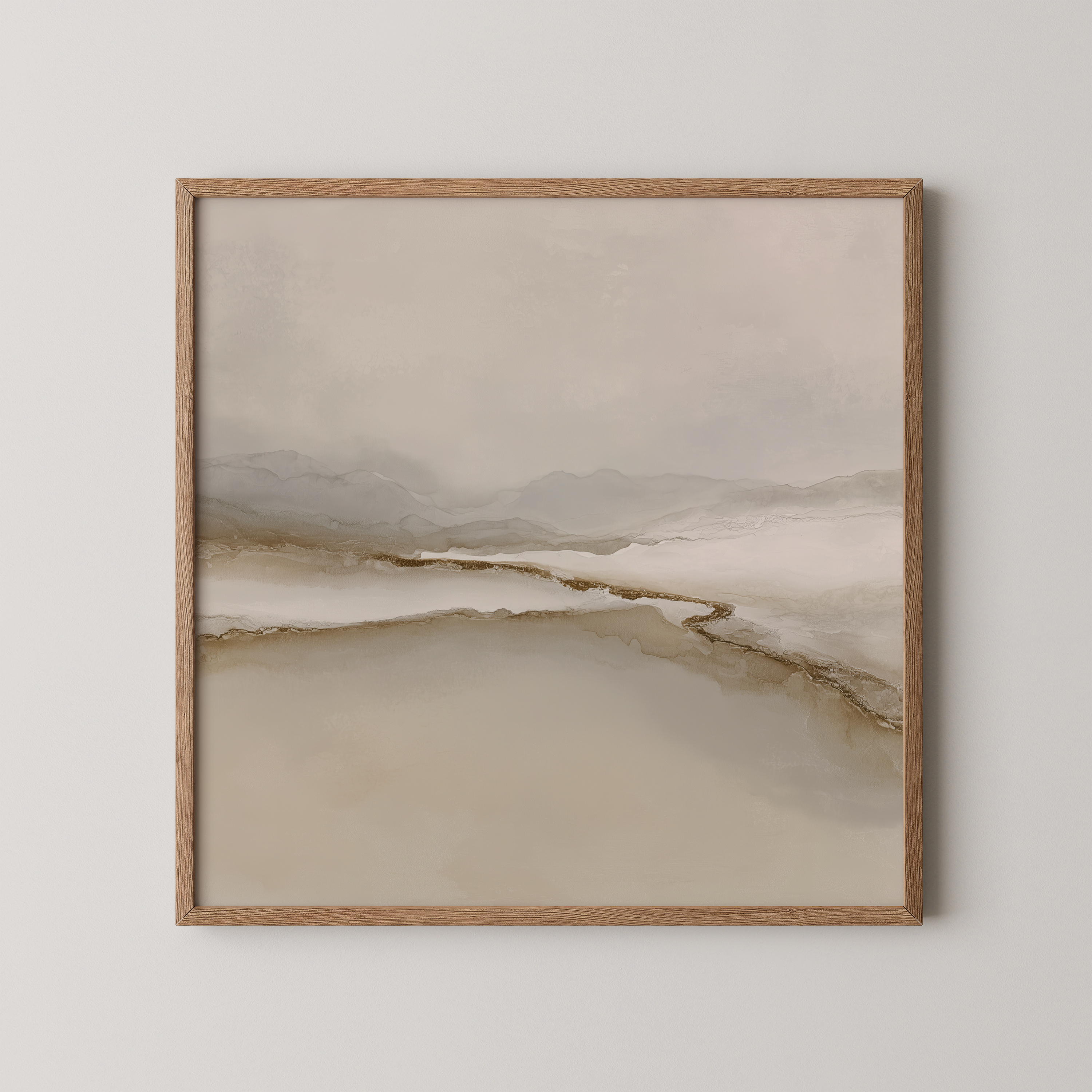 Selmora – יצירת אמנות מופשטת בגווני חול ואבן עם תנועה אופקית מינרלית, במסגרת עץ טבעי