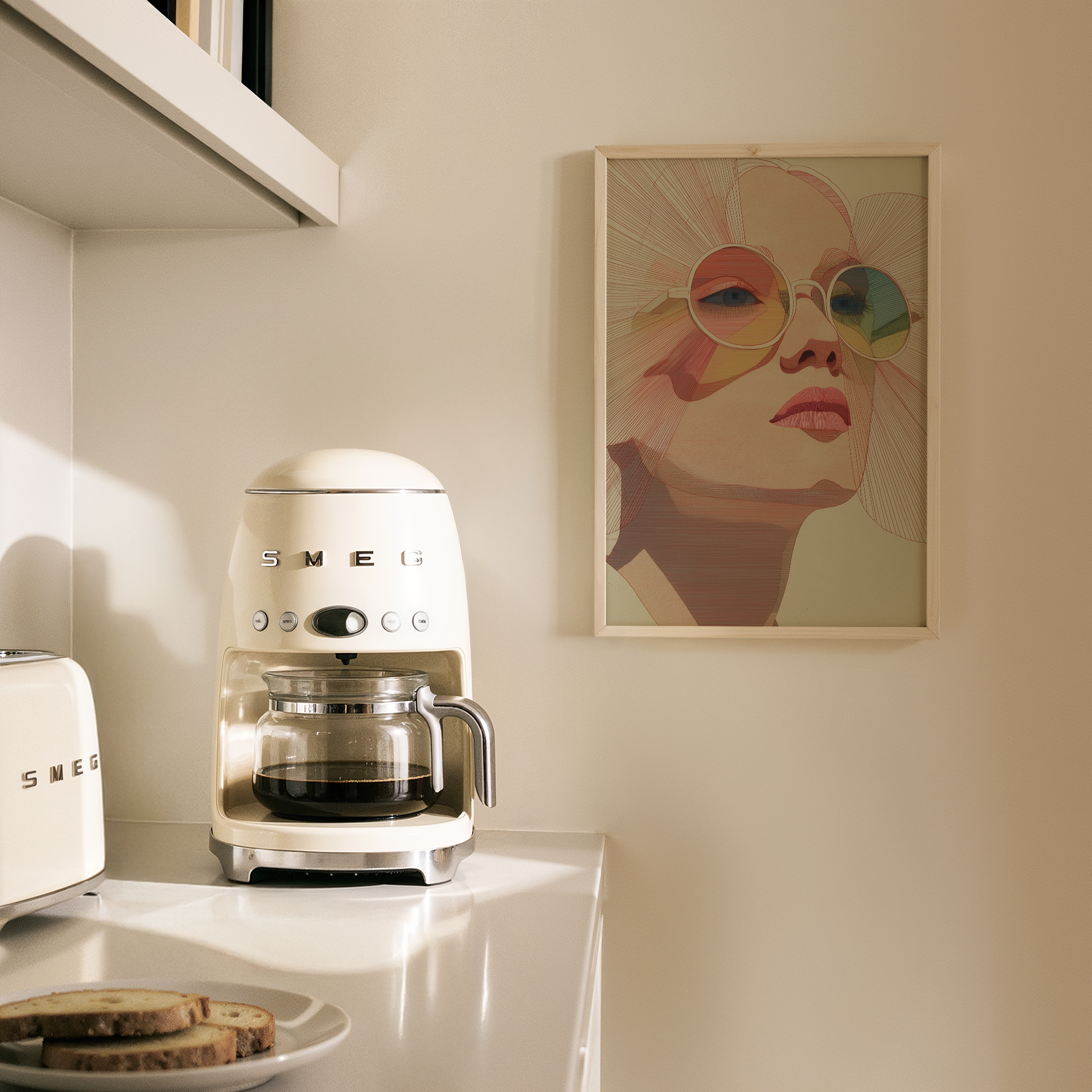 יצירת אמנות מודרנית בשם Oréa – דיוקן נשי עם משקפיים עגולים וקווים רדיאליים בגוונים חמים ועדינים