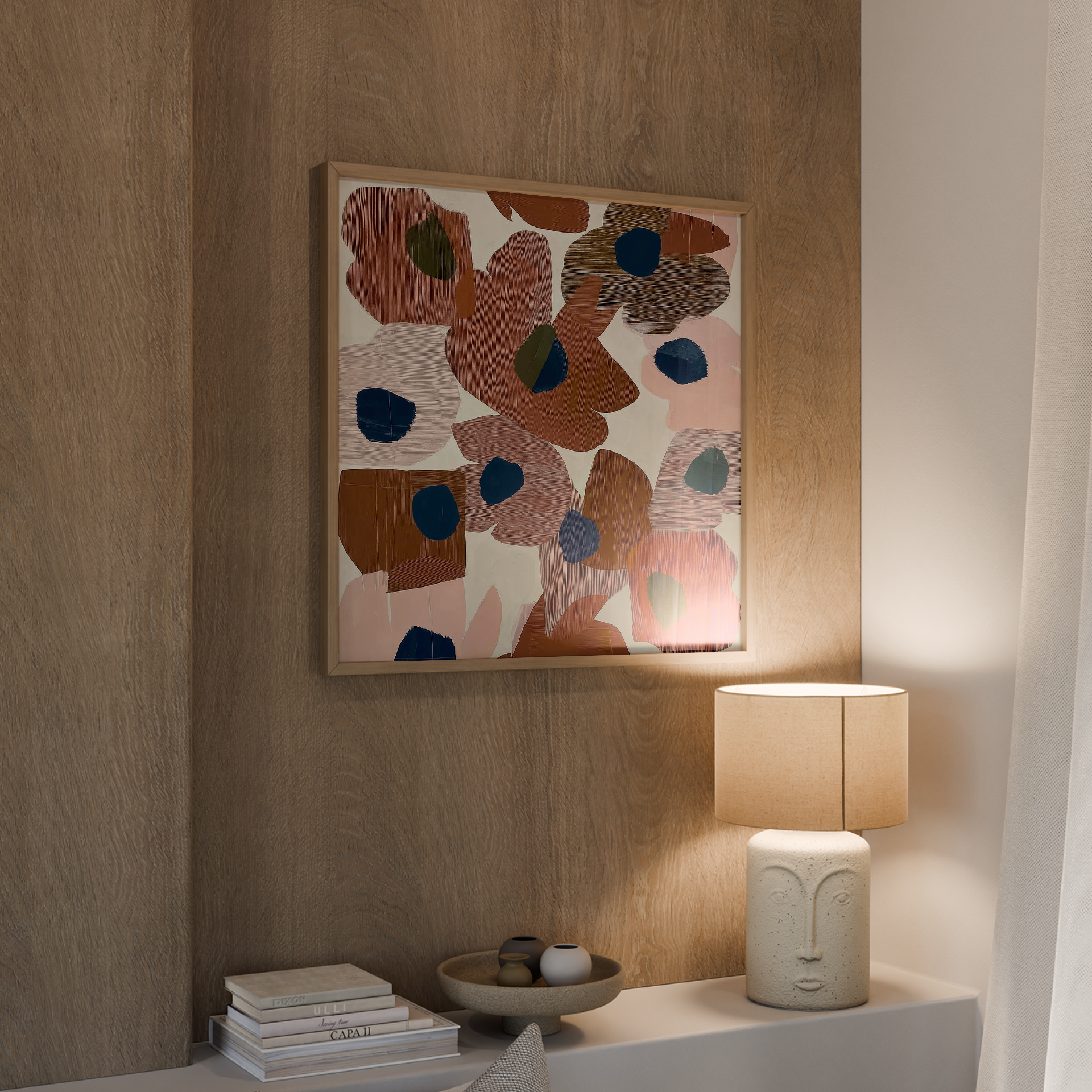 יצירה מופשטת בגווני טרקוטה, ורוד וכחול כהה, עם כתמים רחבים וטקסטורה גלויה, ממוסגרת בעץ אלון / לבן / שחור.