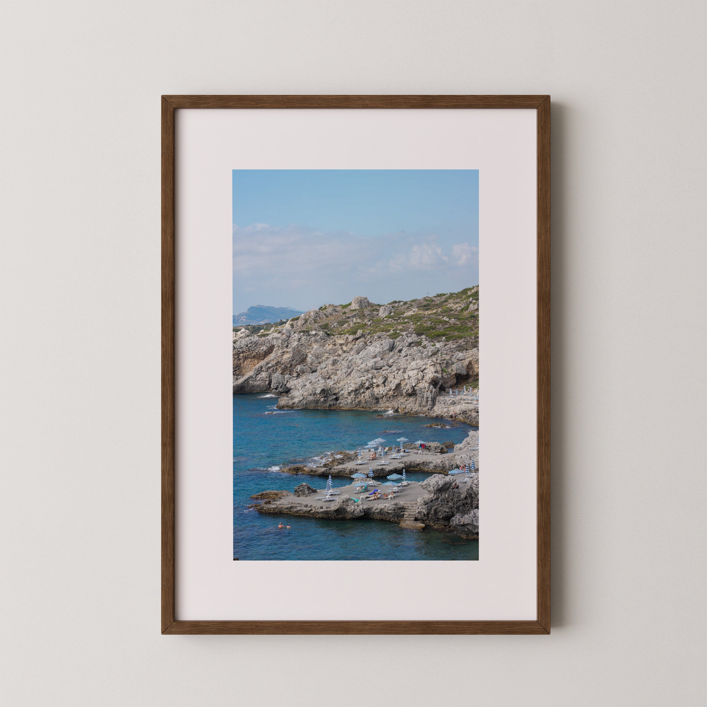 Between The Cliffs | Danielle Barlot