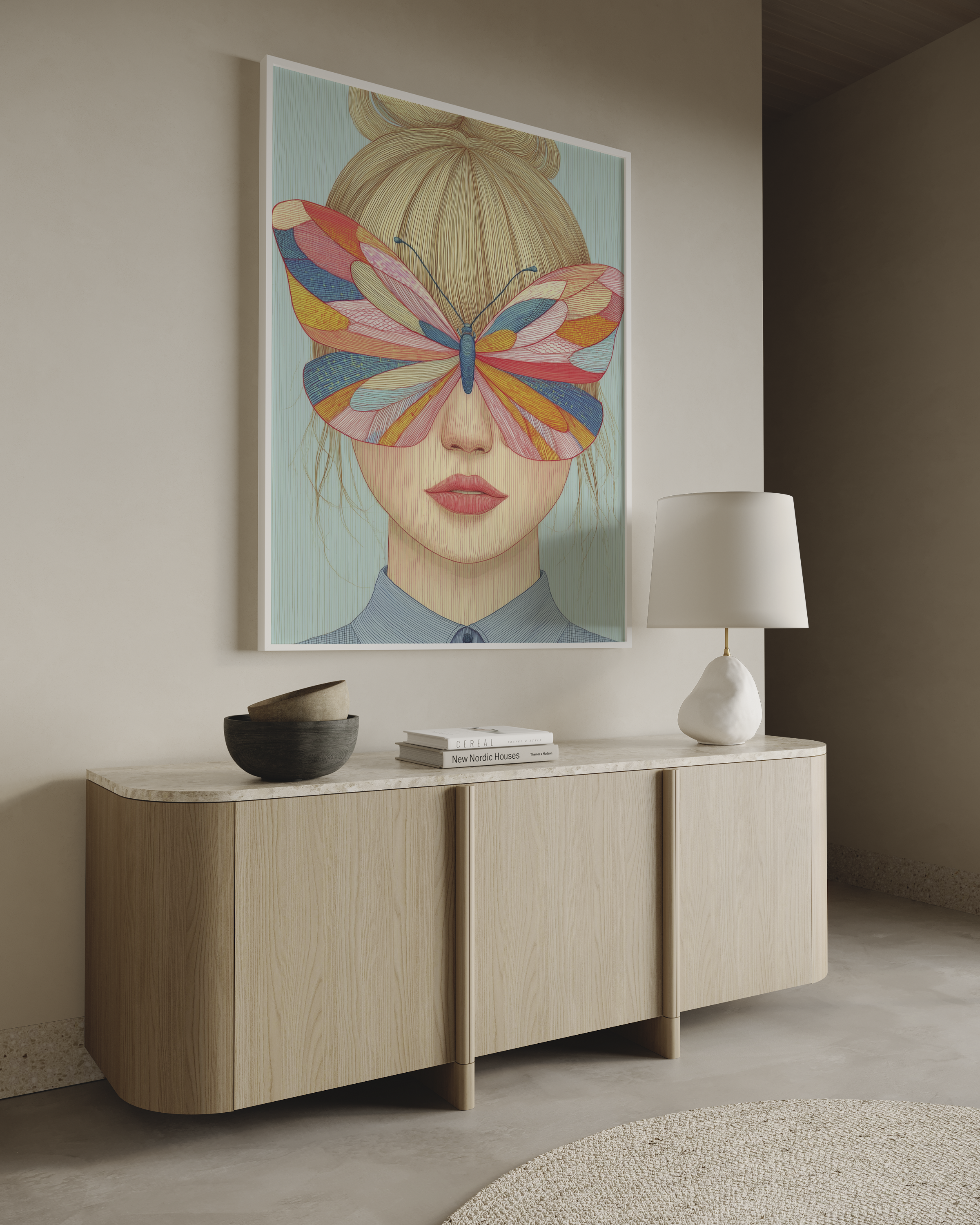 יצירת קיר Caly עם דמות נשית ופרפר צבעוני בגוונים רכים של ורוד תכלת וכתום