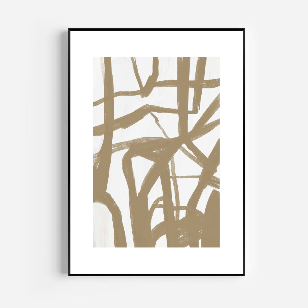 יצירת אמנות מופשטת בגוונים רכים עם קווים חופשיים, ממוסגרת ומוצגת על קיר בסגנון מודרני.