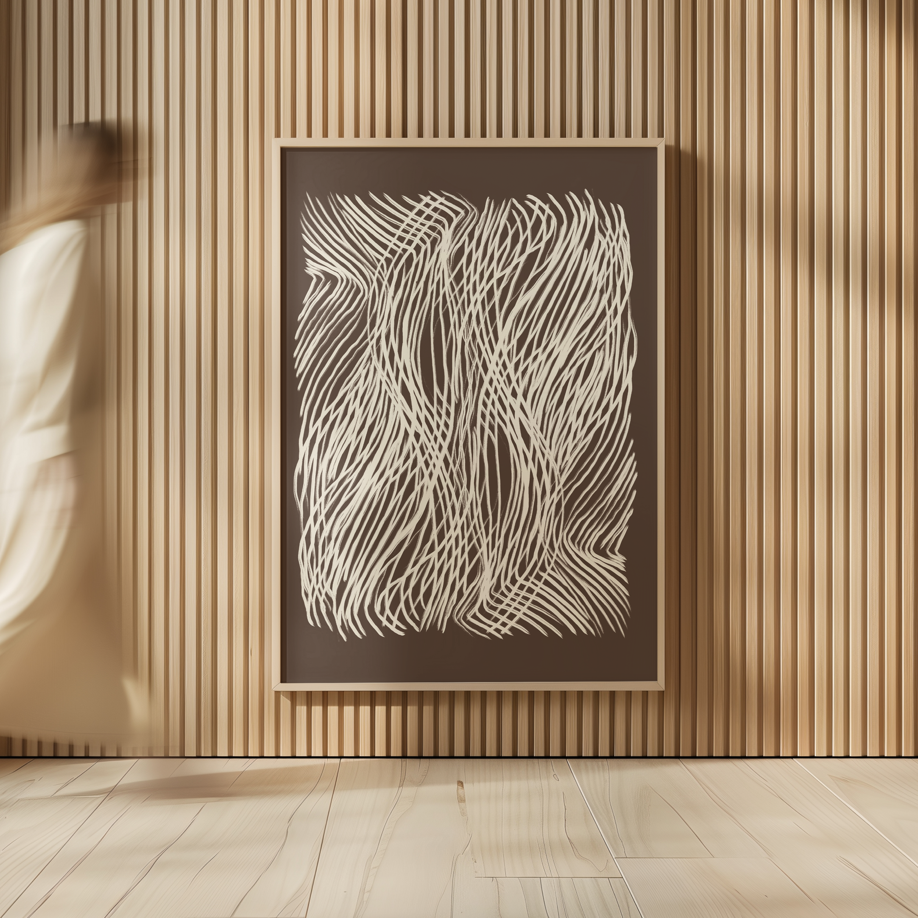 יצירה מודרנית עם קווים לבנים דינמיים על רקע כהה, מושלמת לקישוט חללים מעוצבים כמו סלון, משרד או פינת אוכל.