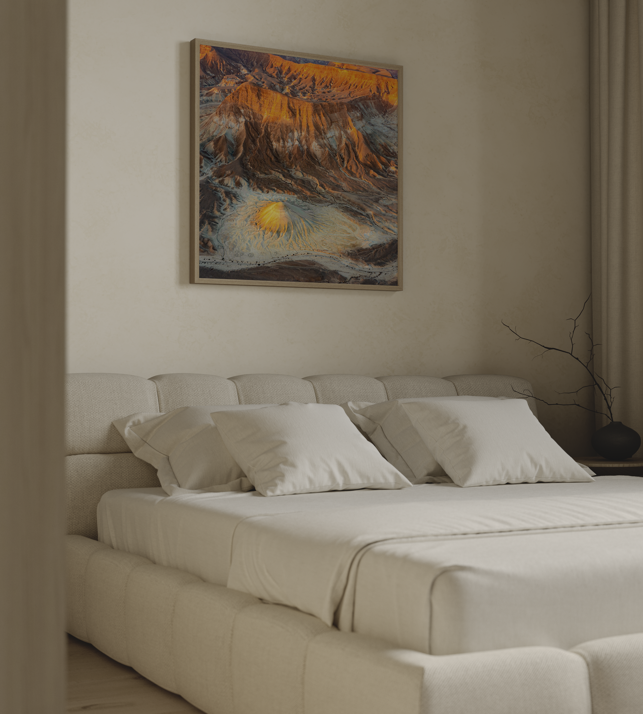 כיפת עשוש – צילום אווירי של תצורת סלע מדברית בגווני כתום, חמרה וזהב במדבר יהודה, גלעד טופז