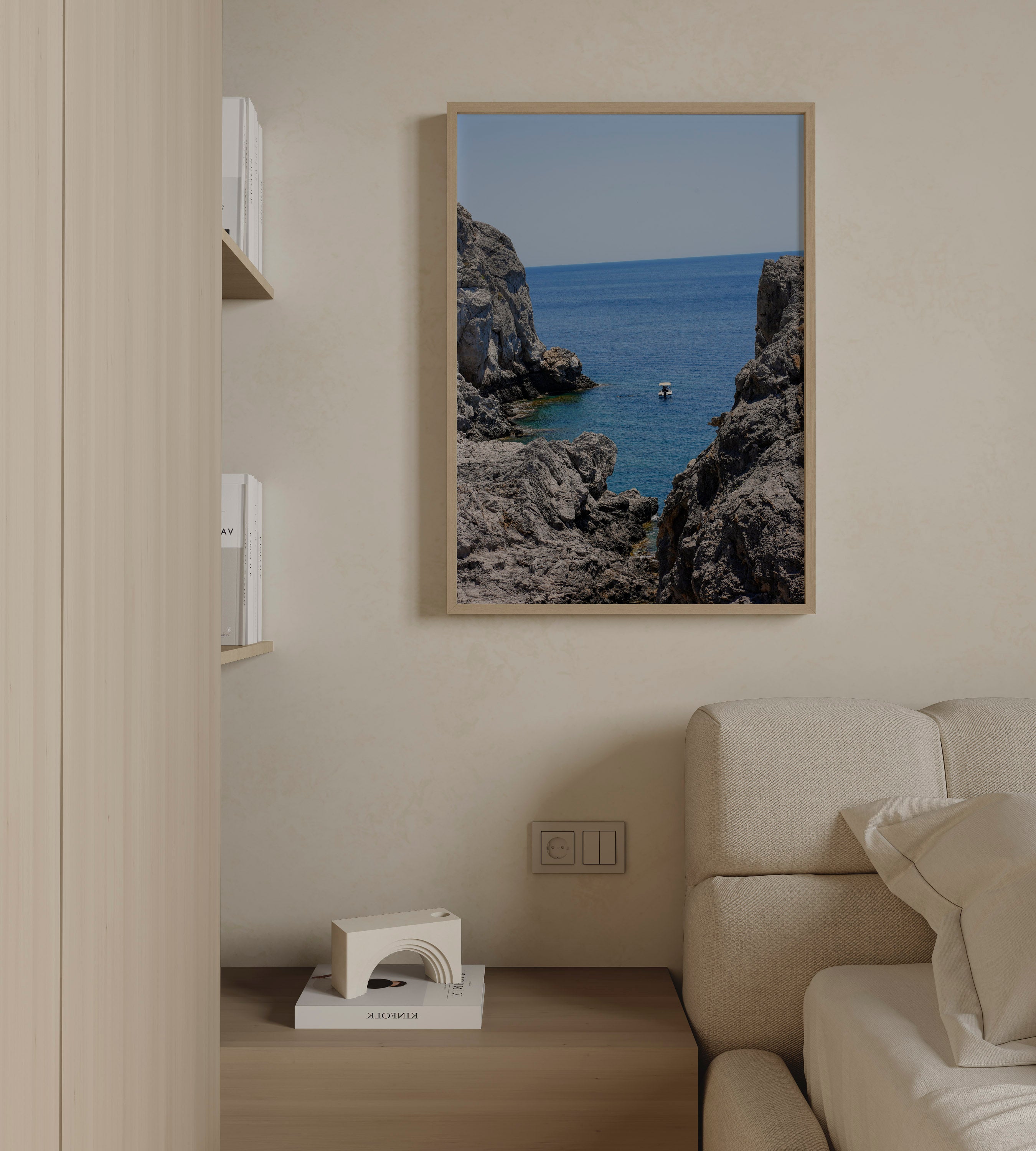 Stone & Sea – צילום Fine Art של מצוקי אבן וים כחול ברודוס, יוון, מאת Danielle Barlot.