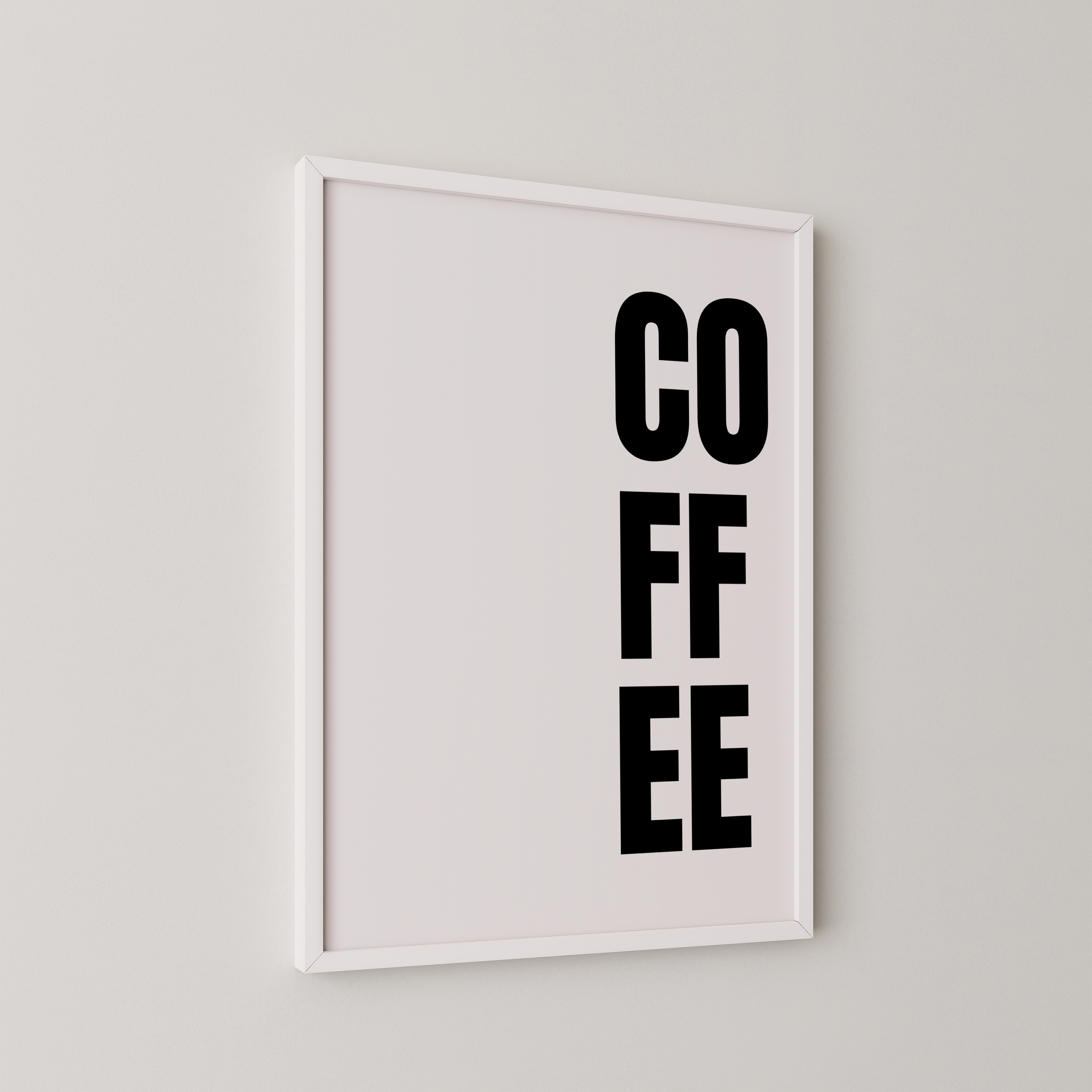 פוסטר טיפוגרפי עם כיתוב COFFEE באותיות שחורות על רקע בהיר, מתאים לפינת קפה במטבח.