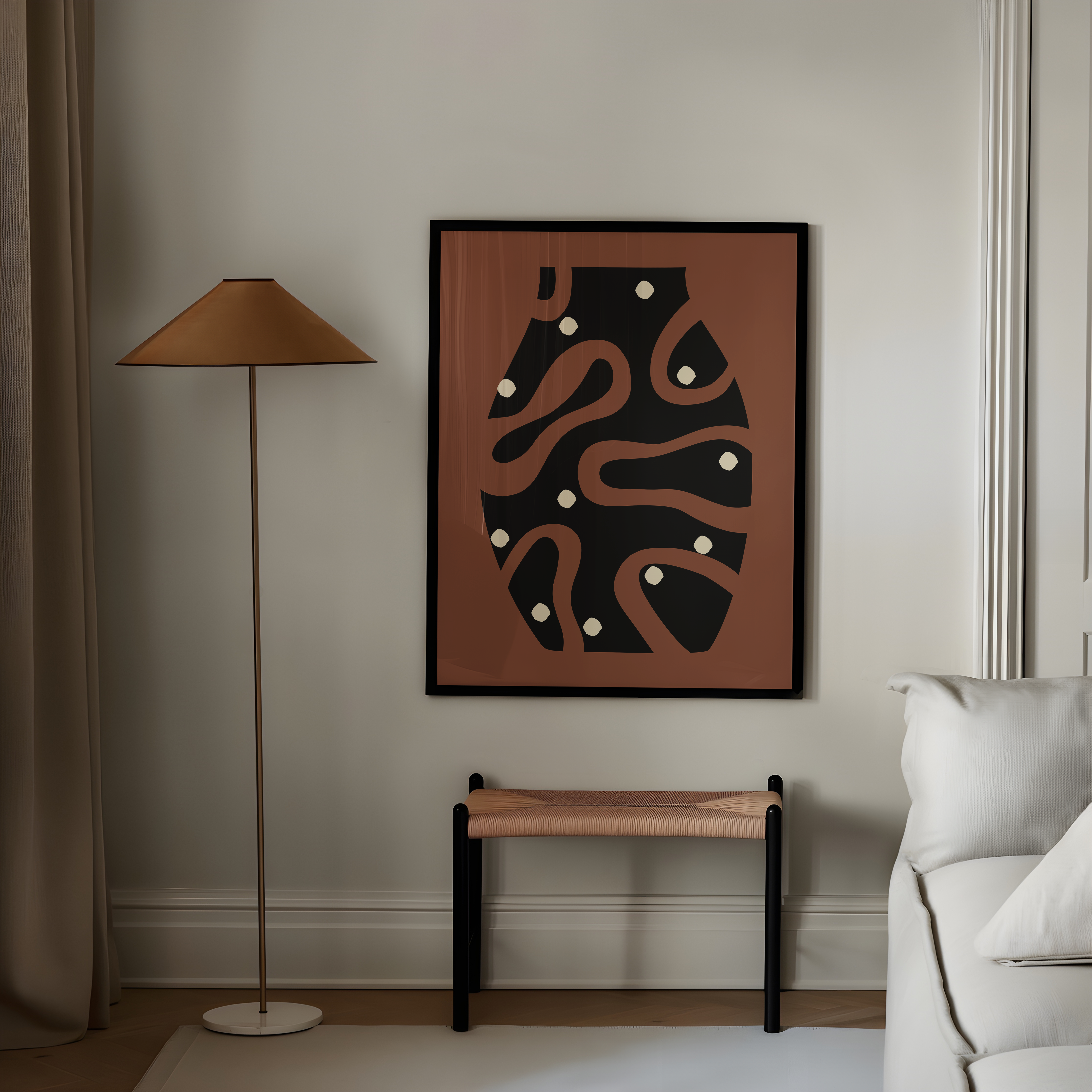 יצירה ממוסגרת Terranova – קומפוזיציה מודרנית בגווני שחור וחום עם צורות אורגניות ונקודות בהירות