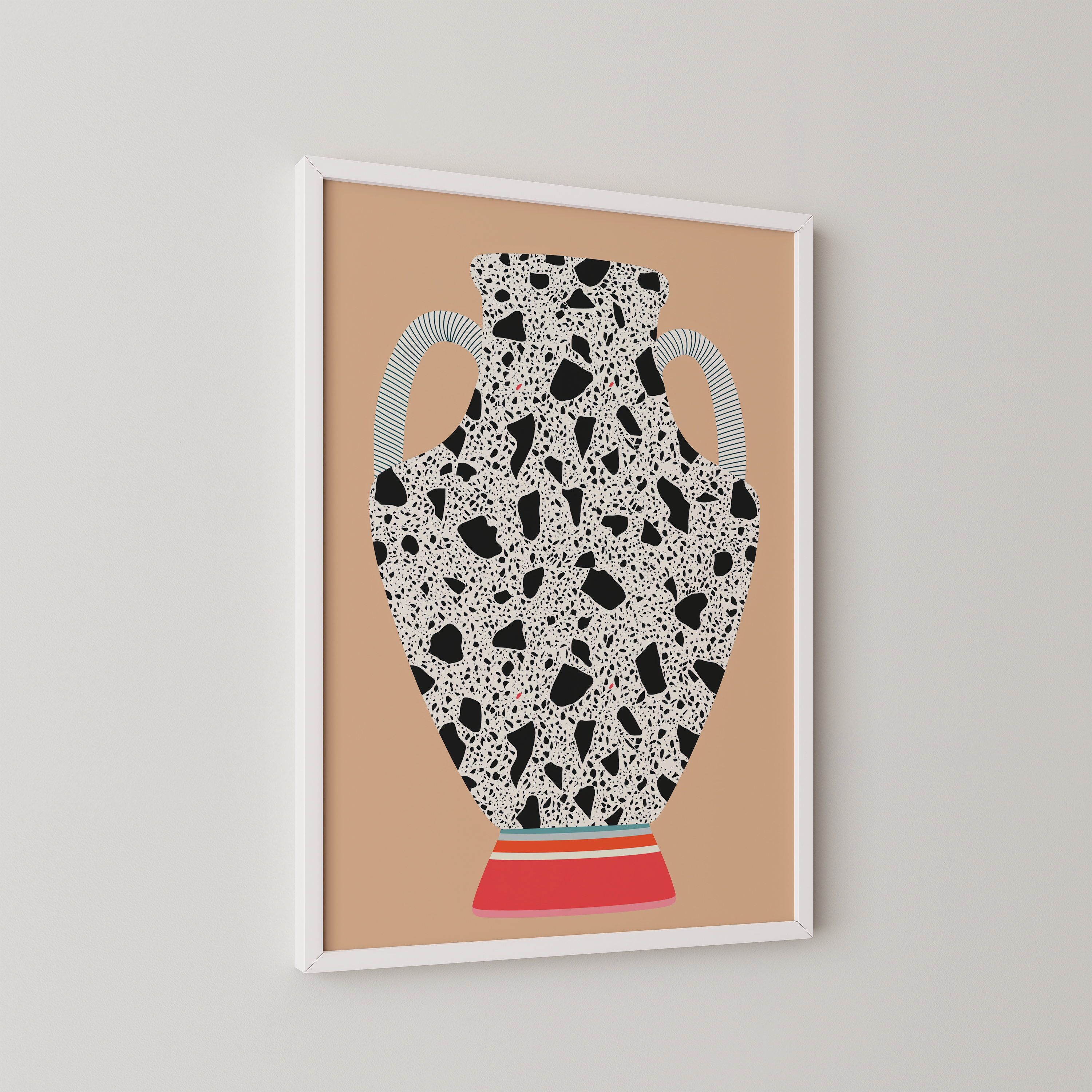 הדפס אמנותי מינימליסטי בהשראת כלי חרס עם דוגמת טרצו שחור על רקע חמים, יצירה בשם Nerova