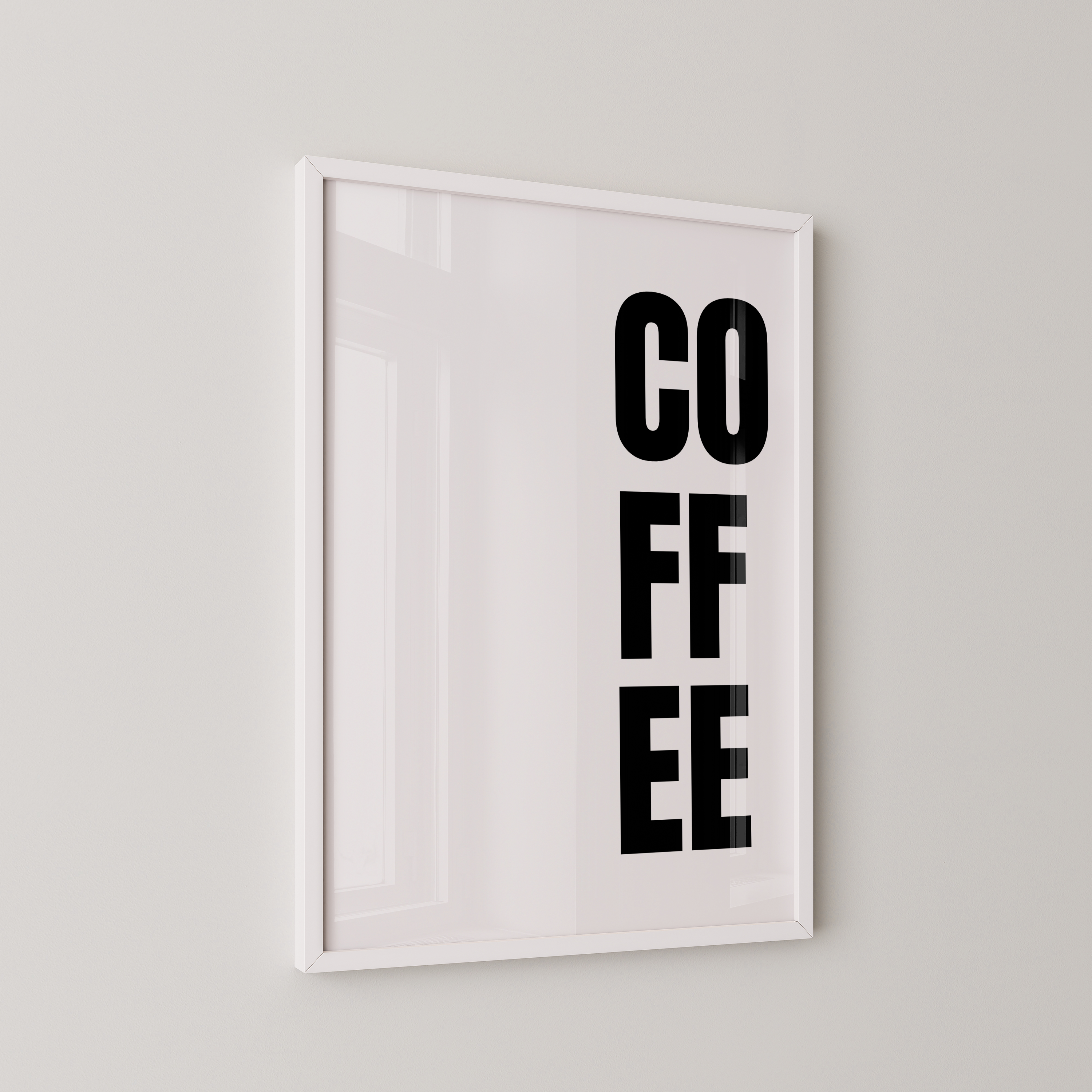 פוסטר טיפוגרפי עם כיתוב COFFEE באותיות שחורות על רקע בהיר, מתאים לפינת קפה במטבח.