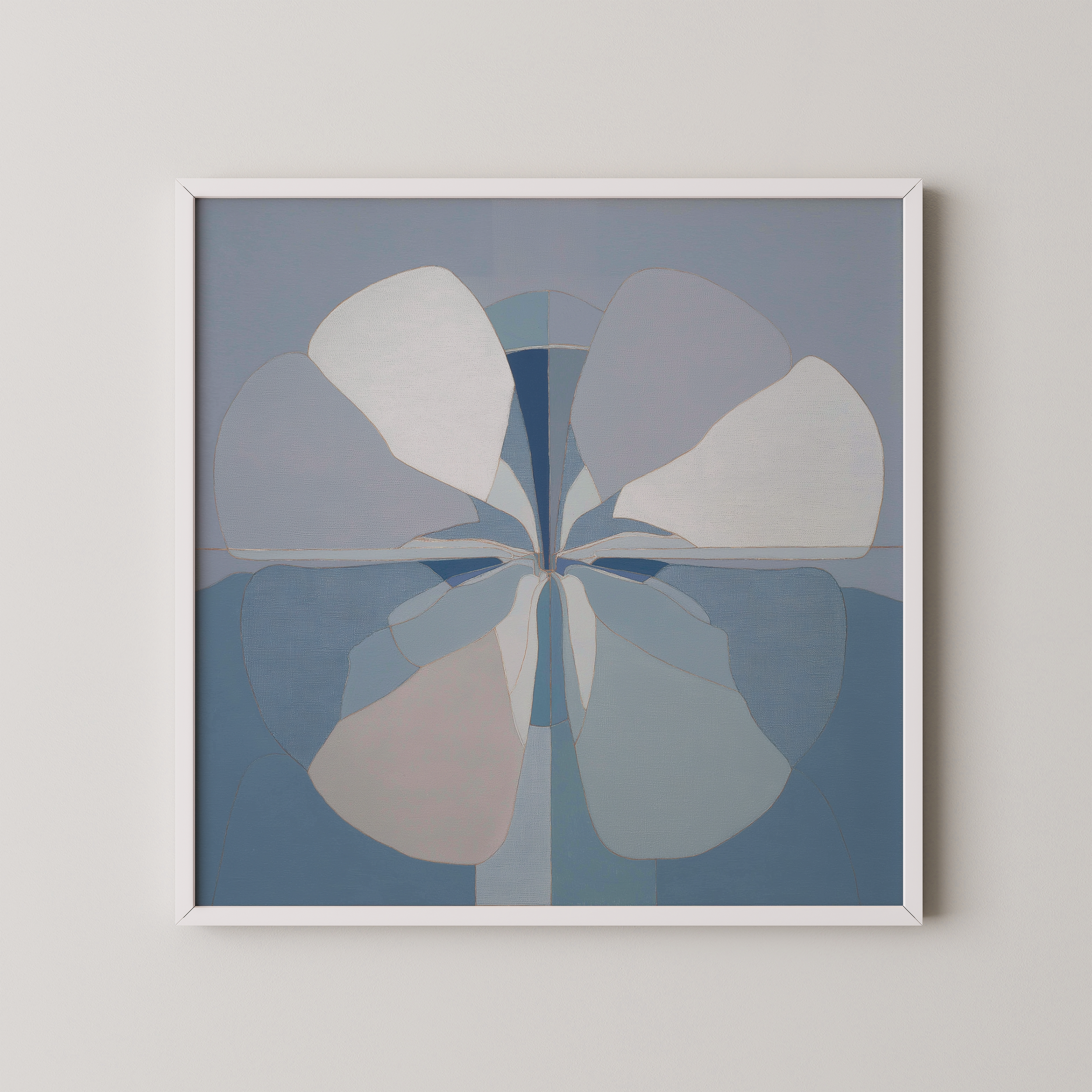 יצירת אמנות מופשטת בשם Azmara בגווני כחול, תכלת ולבן שבור, קומפוזיציה סימטרית המזכירה פרח פתוח במסגרת עץ אלון טבעי