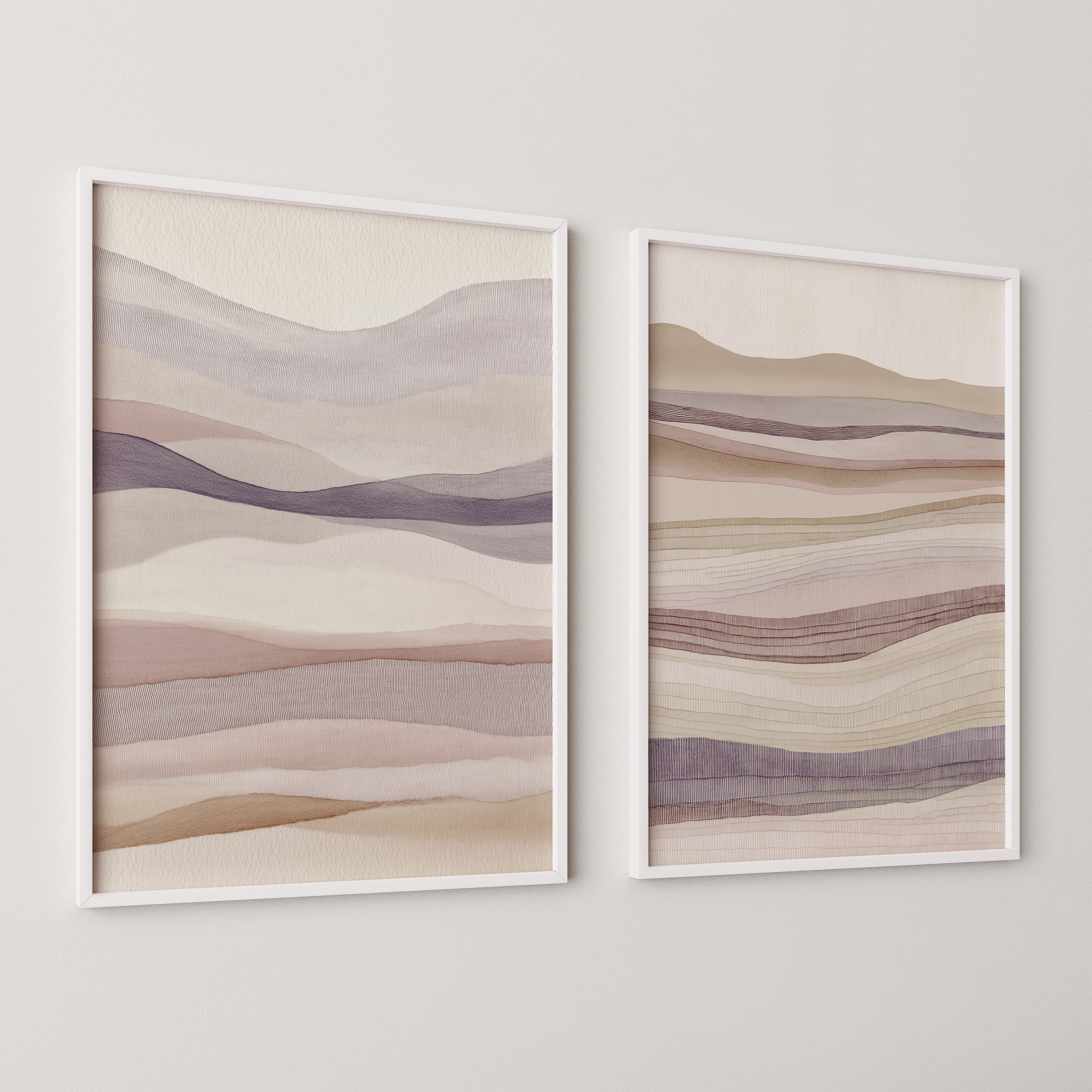 סט תמונות קיר מינימליסטיות בגוונים טבעיים עם שכבות אופקיות רכות במסגרת עץ