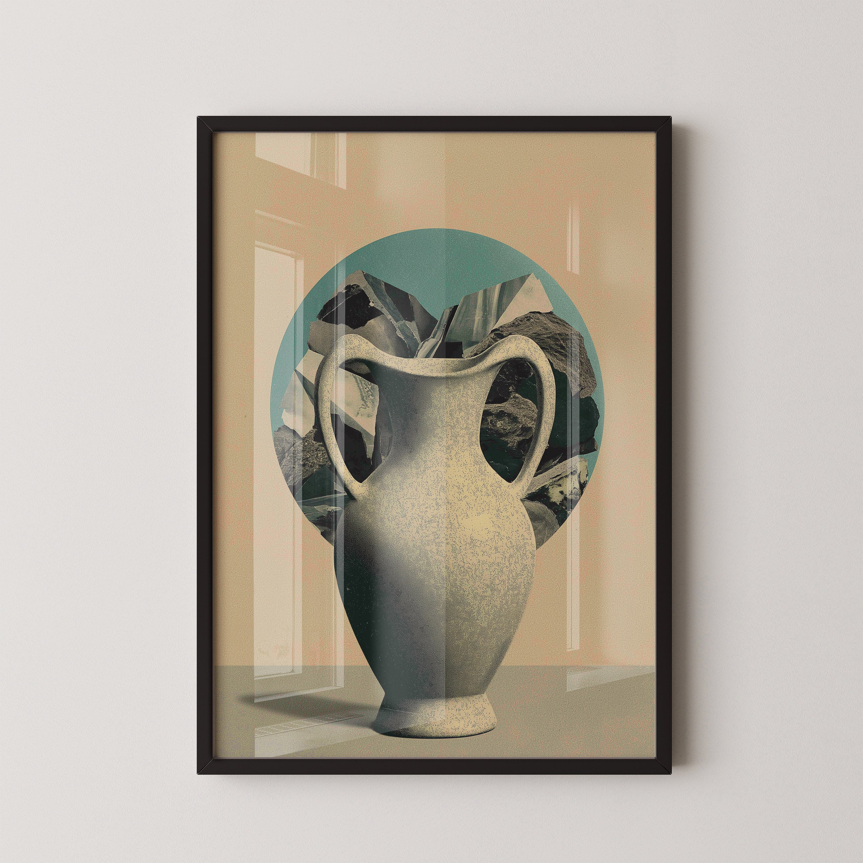 OBJECT NO. 01 - הדפס קולאז' של כד חרסינה עם שברי סלע על רקע מדליון טורקיז, מאת דניאל ברלוט