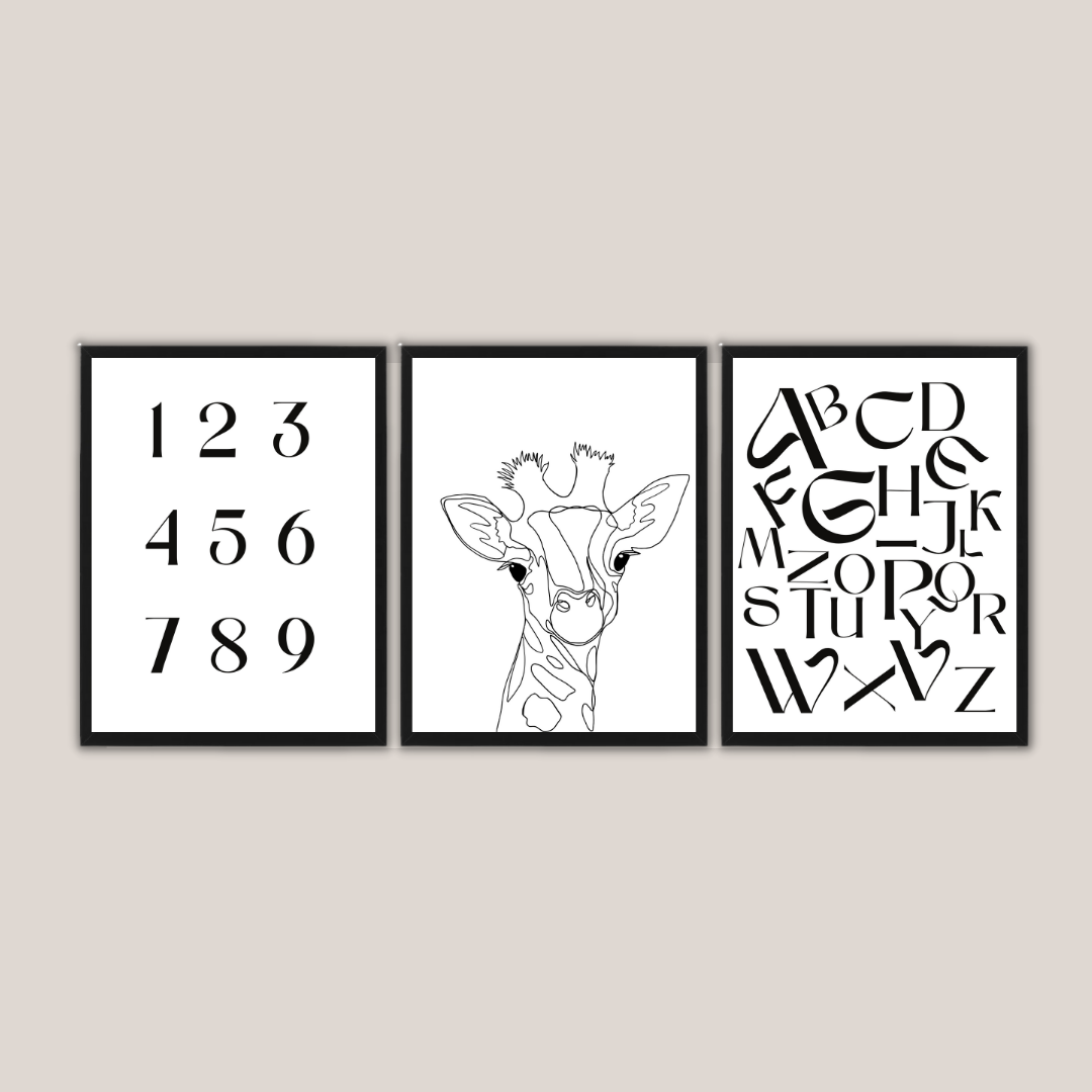 Giraffe-style picture set for a children's room