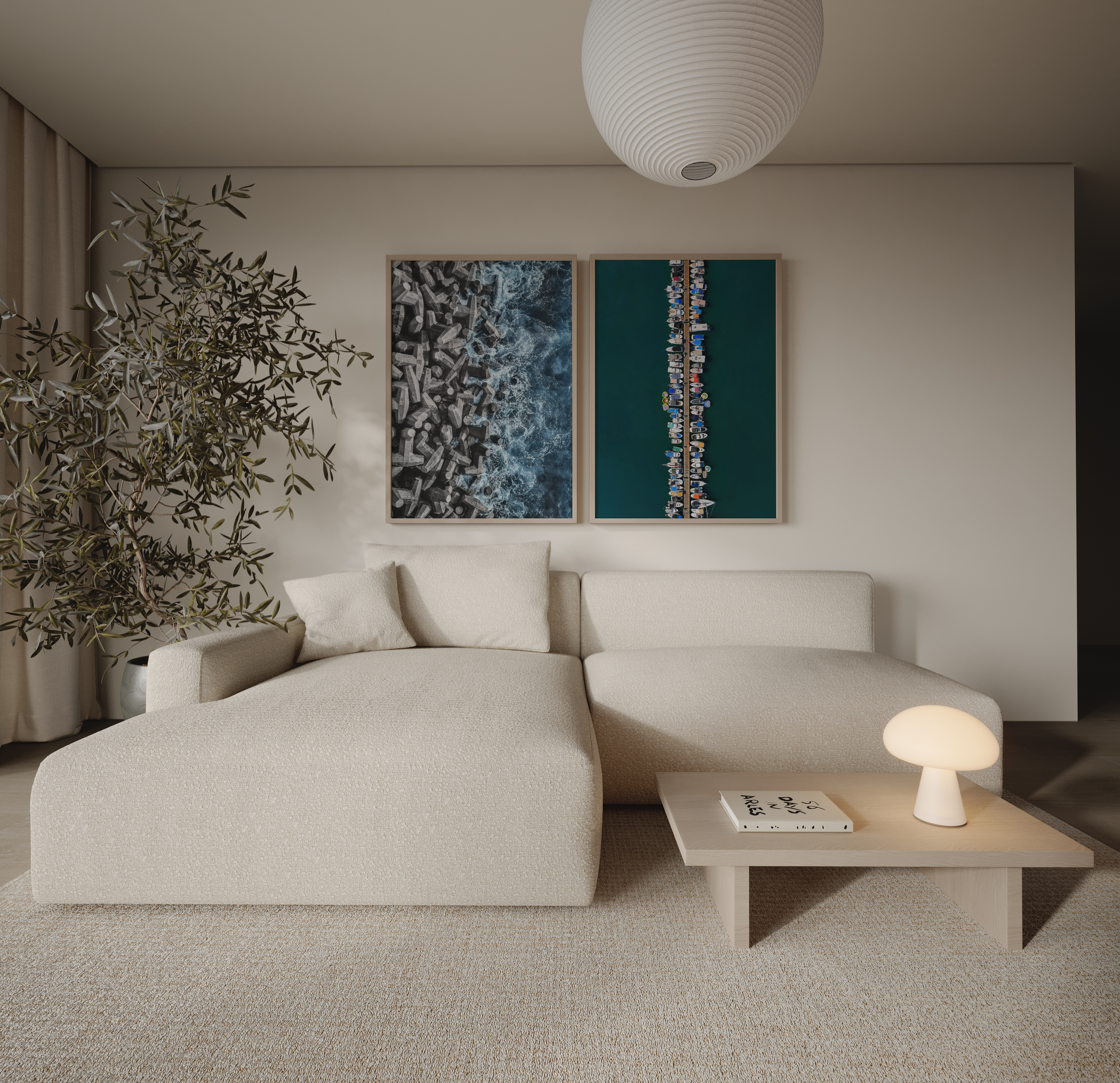 סט צילומים ממוסגר של חן כליפה לוי – גני בטון עם גלים מתנפצים במרינה בהרצליה לצד מזח וסירות מסודרות במרינה אשקלון בצילום אווירי