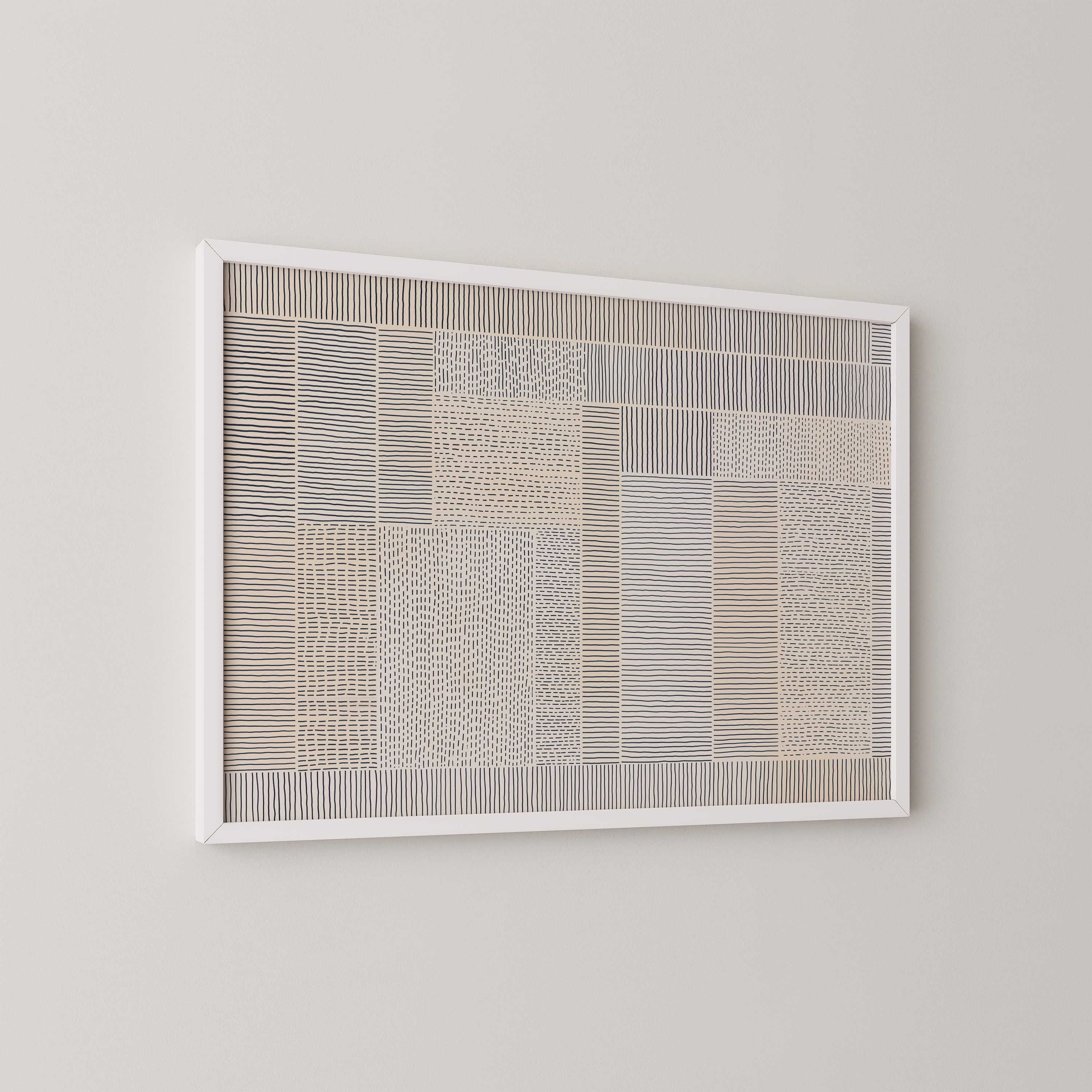 הדפס אמנות מינימליסטי בשם Lunvian עם קווים וטקסטורות עדינות בגווני בז’ ואפור במסגרת עץ טבעי.