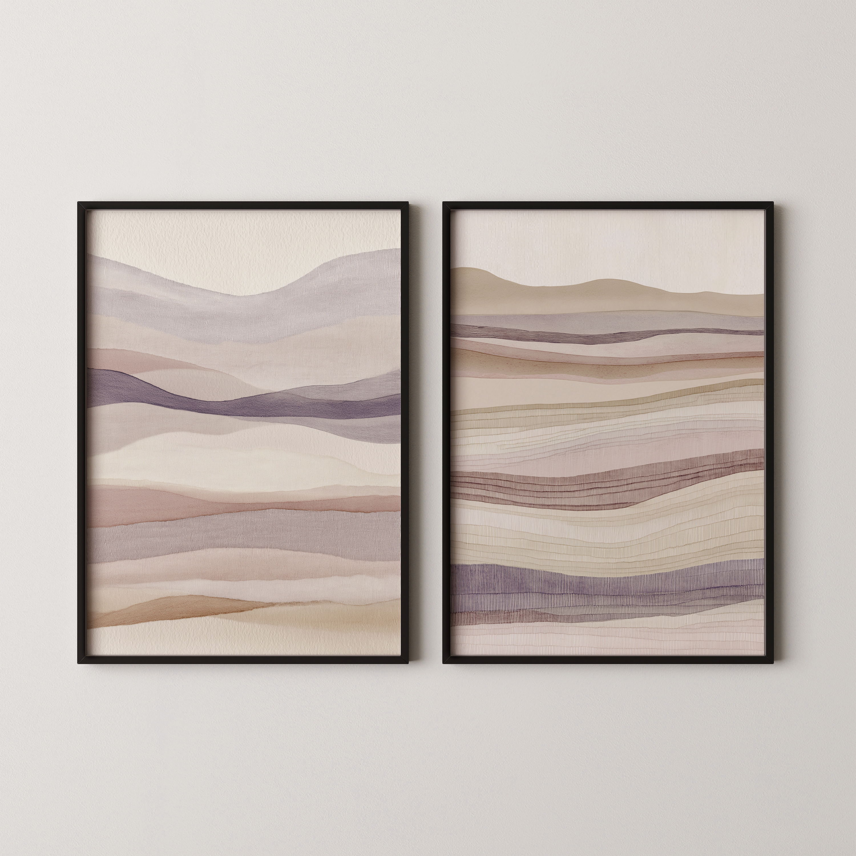 סט תמונות קיר מינימליסטיות בגוונים טבעיים עם שכבות אופקיות רכות במסגרת עץ