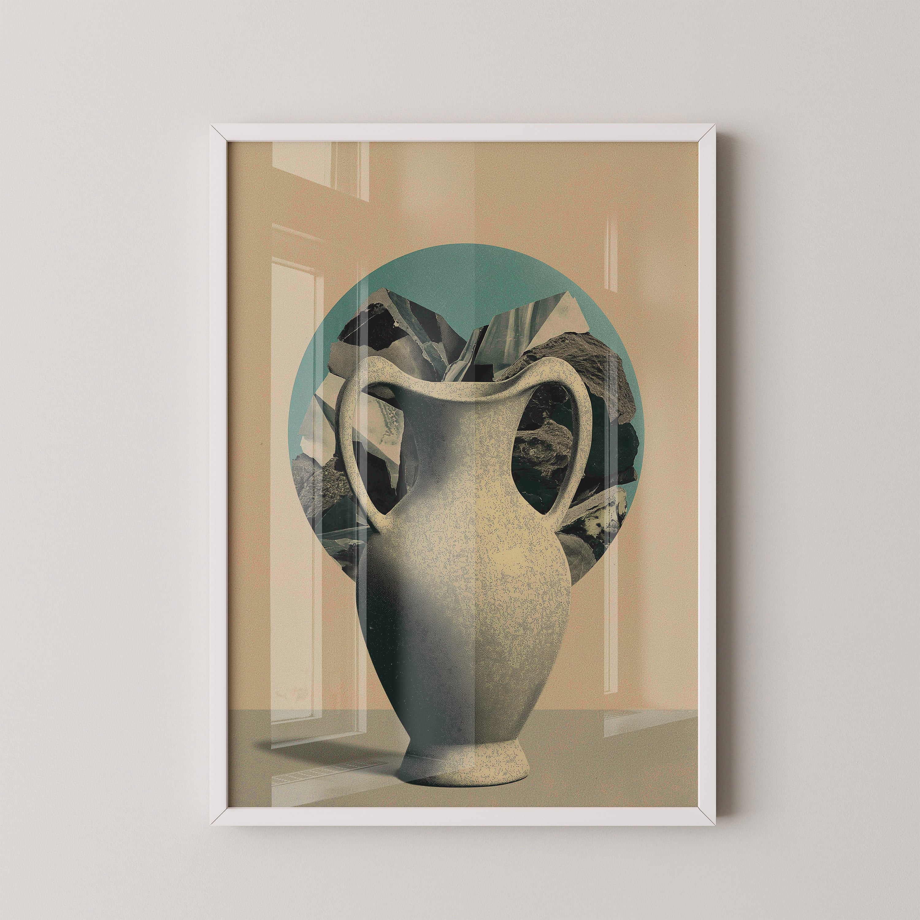 OBJECT NO. 01 - הדפס קולאז' של כד חרסינה עם שברי סלע על רקע מדליון טורקיז, מאת דניאל ברלוט